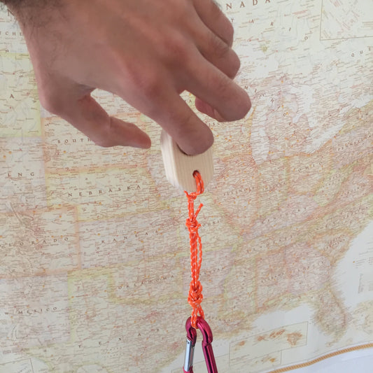 Keychain Mono | Training Hold 🌱 FSC wood